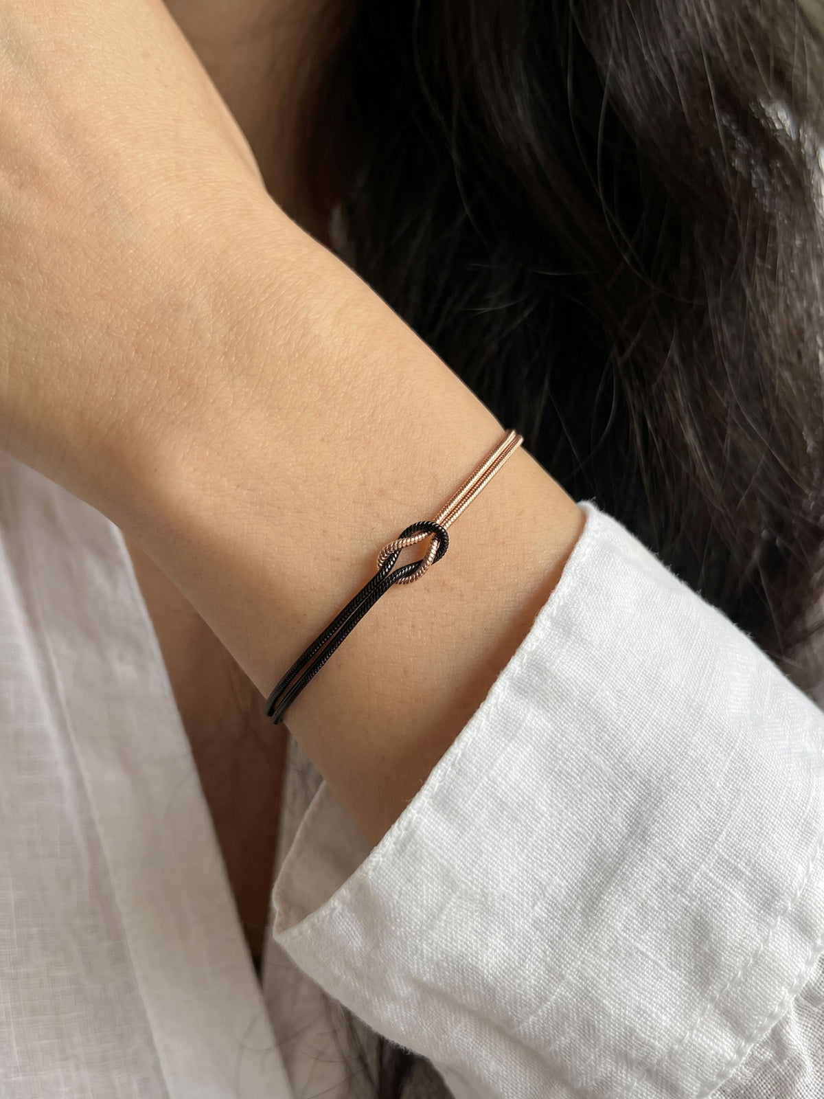 Love Knot – Partner Bracelet with Knot