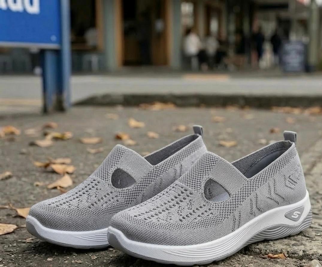 Virelia | Supportive Walking Sneaker