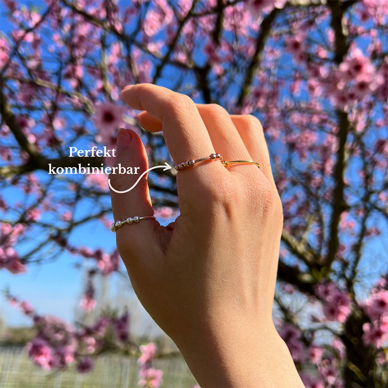 Calm – Ring with Rotating Beads