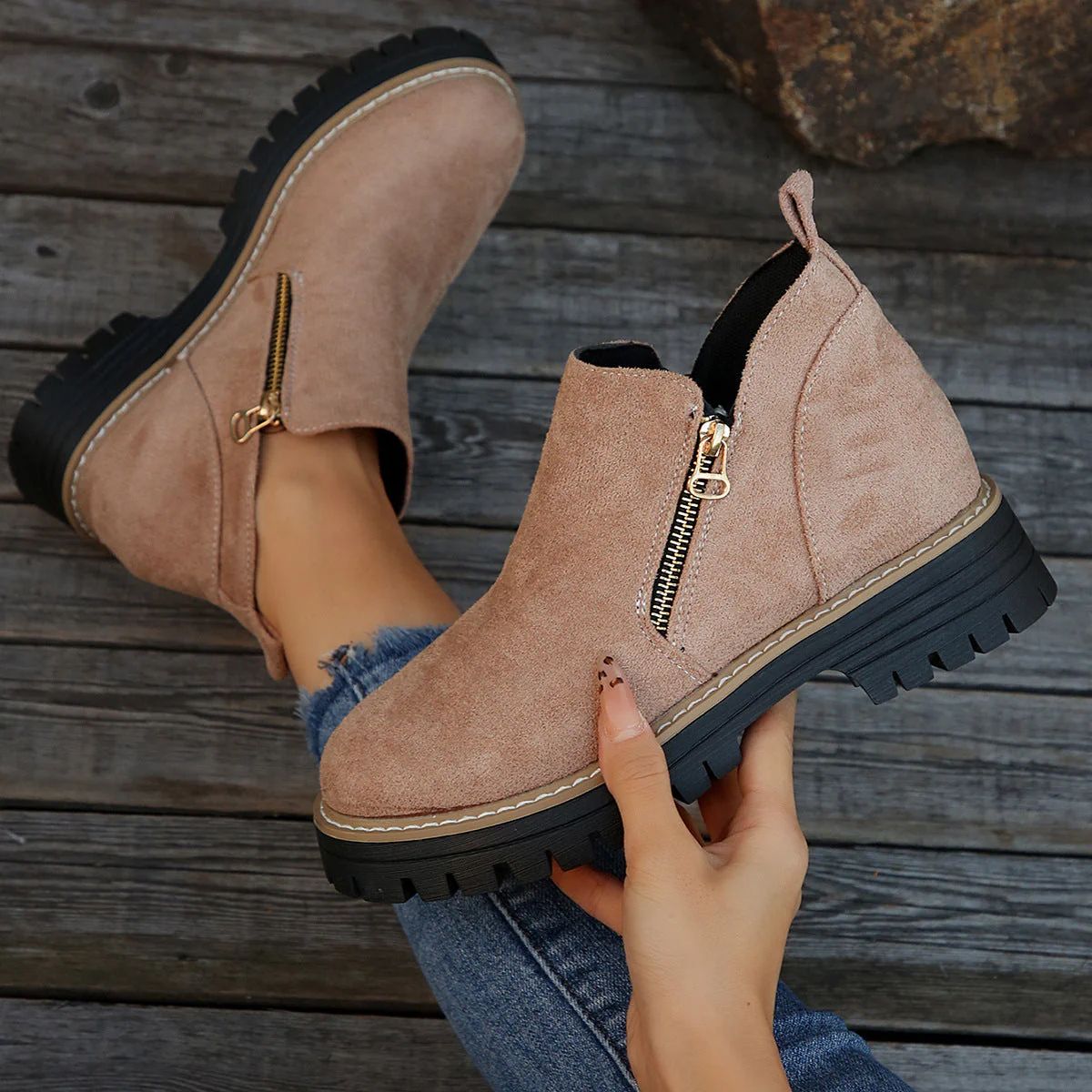 Liora | Orthopaedic Boot
