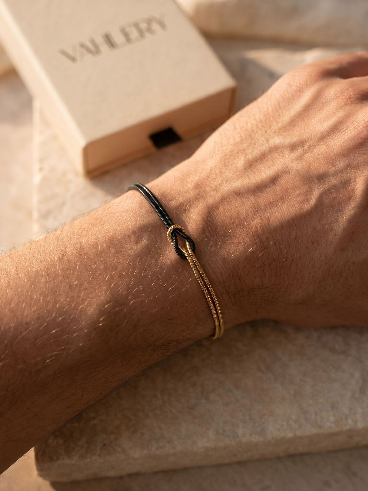 Love Knot – Partner Bracelet with Knot